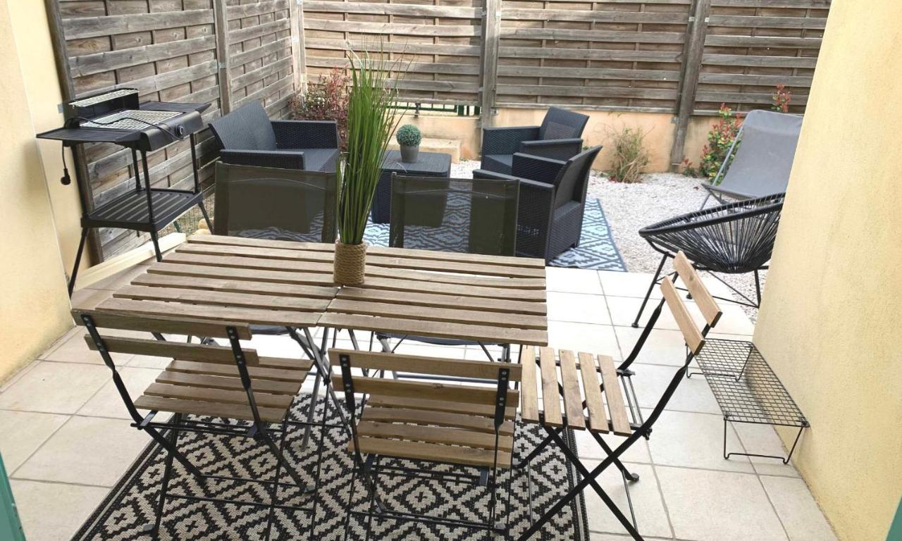 Maison T4 -Jardin+ Parking+ Clim -Proche Remparts Aigues-Mortes Luaran gambar